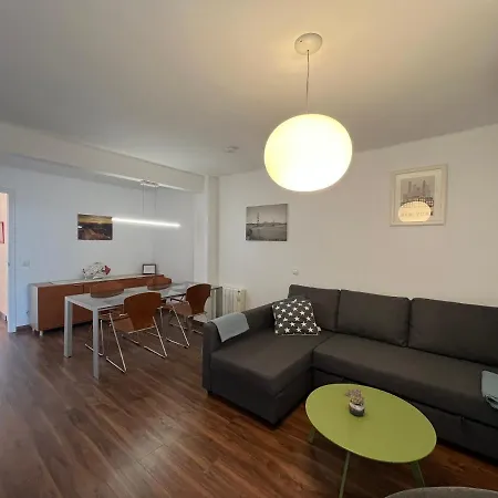 August Centro Apartment